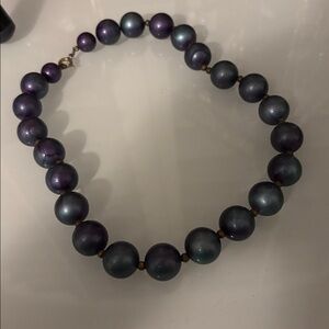 ‘Marge Sympson’ style necklace